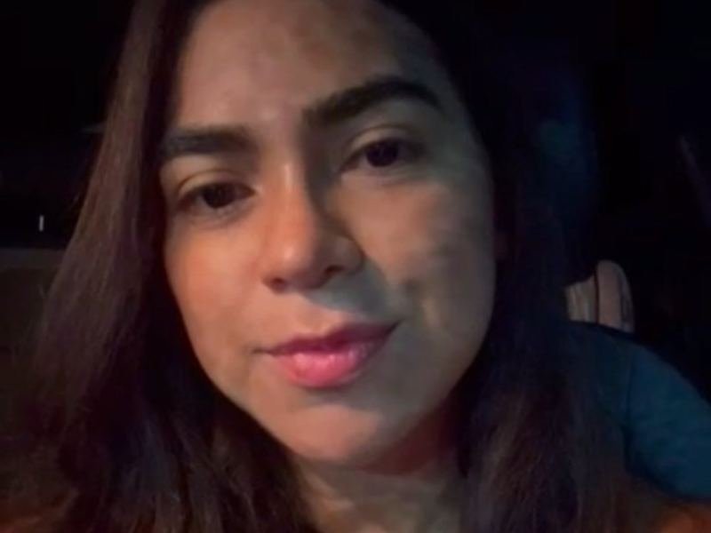 Cliente da Infinity Vistos gravando depoimento sobre a aprovação da família